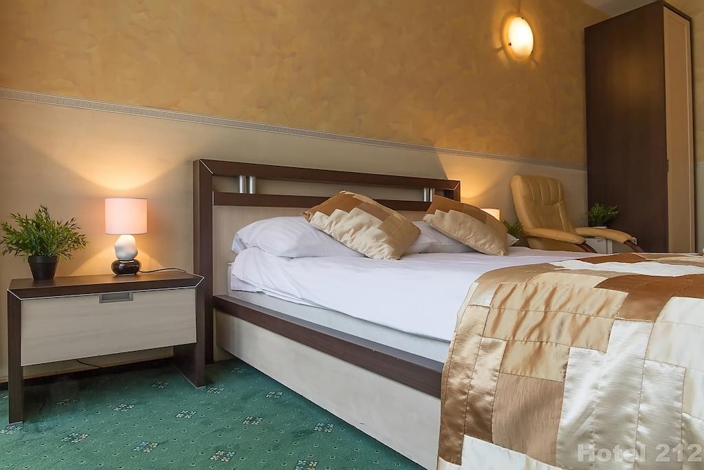Hotel 212 Warsaw Room photo