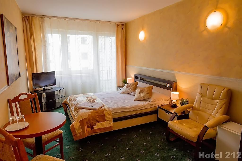 Hotel 212 Warsaw Room photo