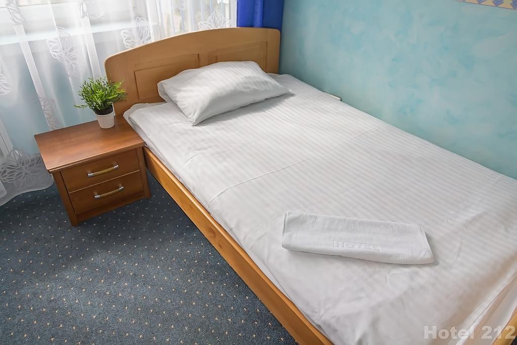 Hotel 212 Warsaw Room photo